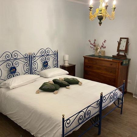 Casa Vacanze Il Borgo Губио Екстериор снимка