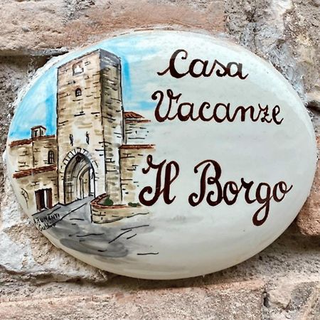 Casa Vacanze Il Borgo Губио Екстериор снимка