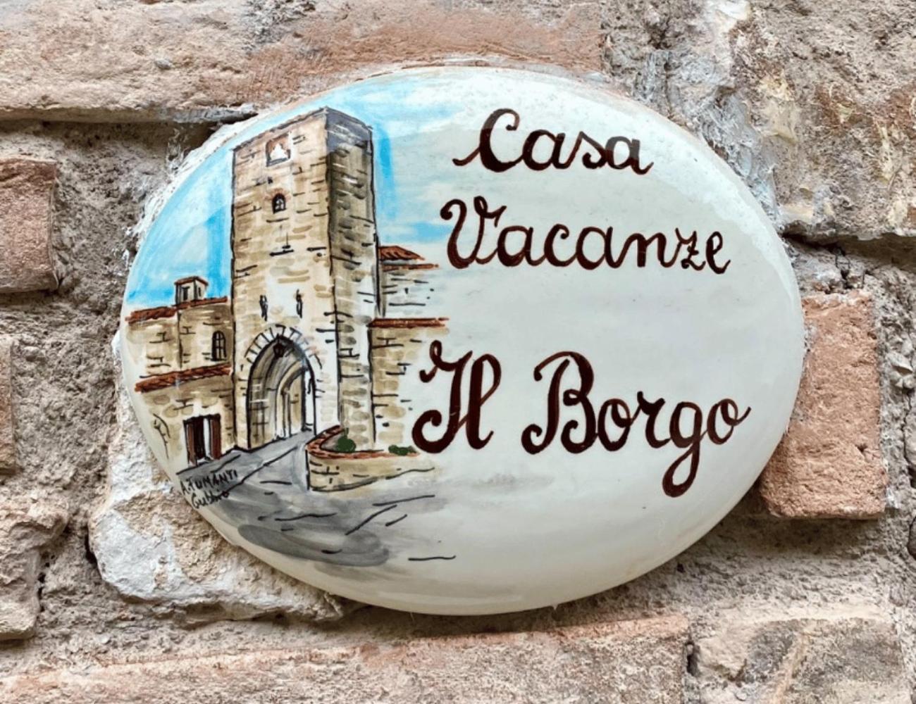 Casa Vacanze Il Borgo Губио Екстериор снимка